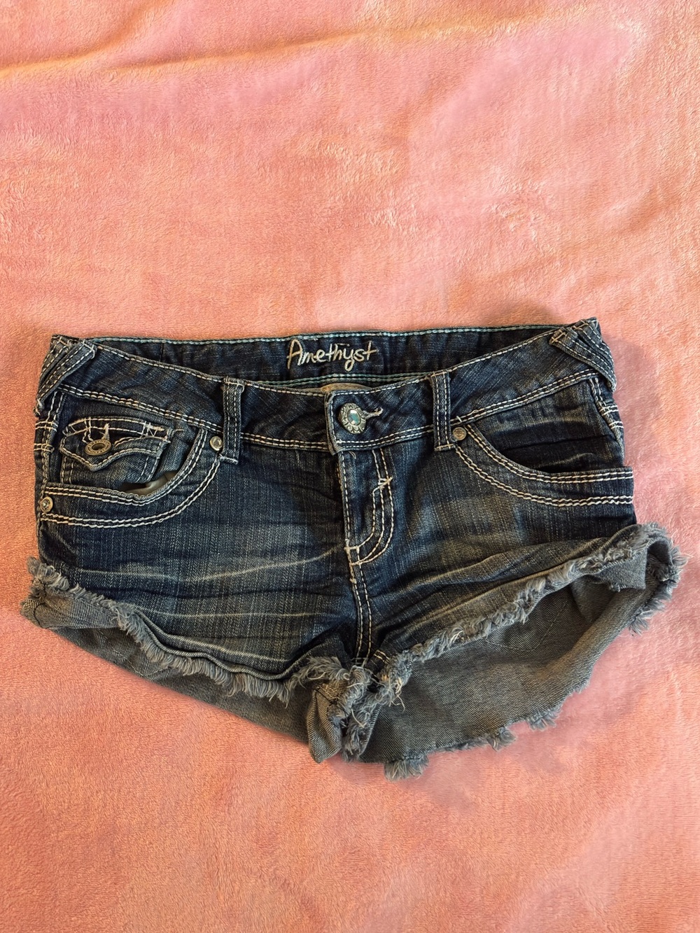 Amethyst Dark Wash Low Rise Micro Jean Denim Embroidered Shorts Size 5